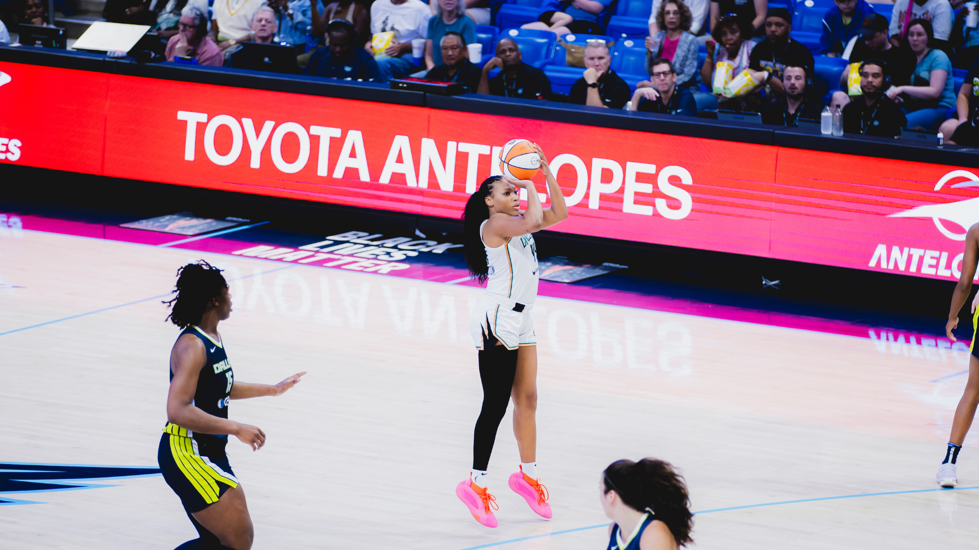 Liberty Complete Season Sweep in Dallas With 99-67 Win